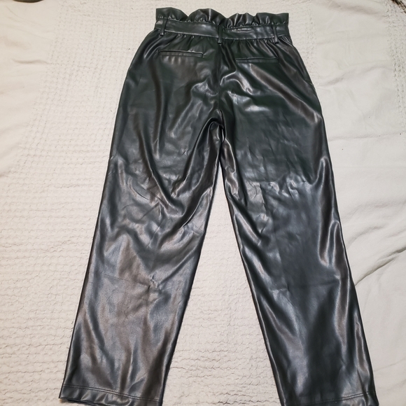 Who What Wear Black Faux Leather Paperbag Waist Wide Leg Pants Size 4 - Picture 9 of 12